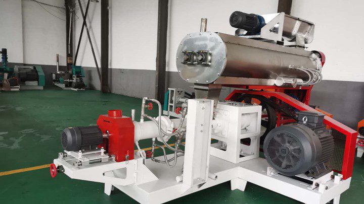 Floating fish feed pellet machine